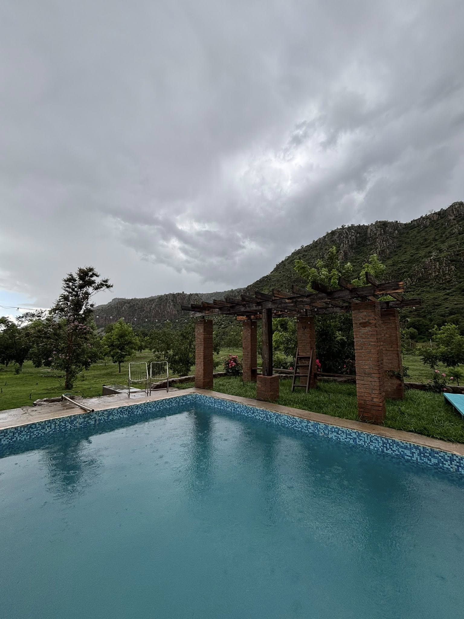 La Cabaña 'De los Techos Rojos'